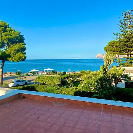 Villa Luxury Just 50 Mt From The *