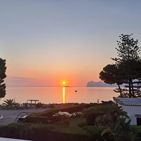 Villa Luxury Just 50 Mt From The Carini